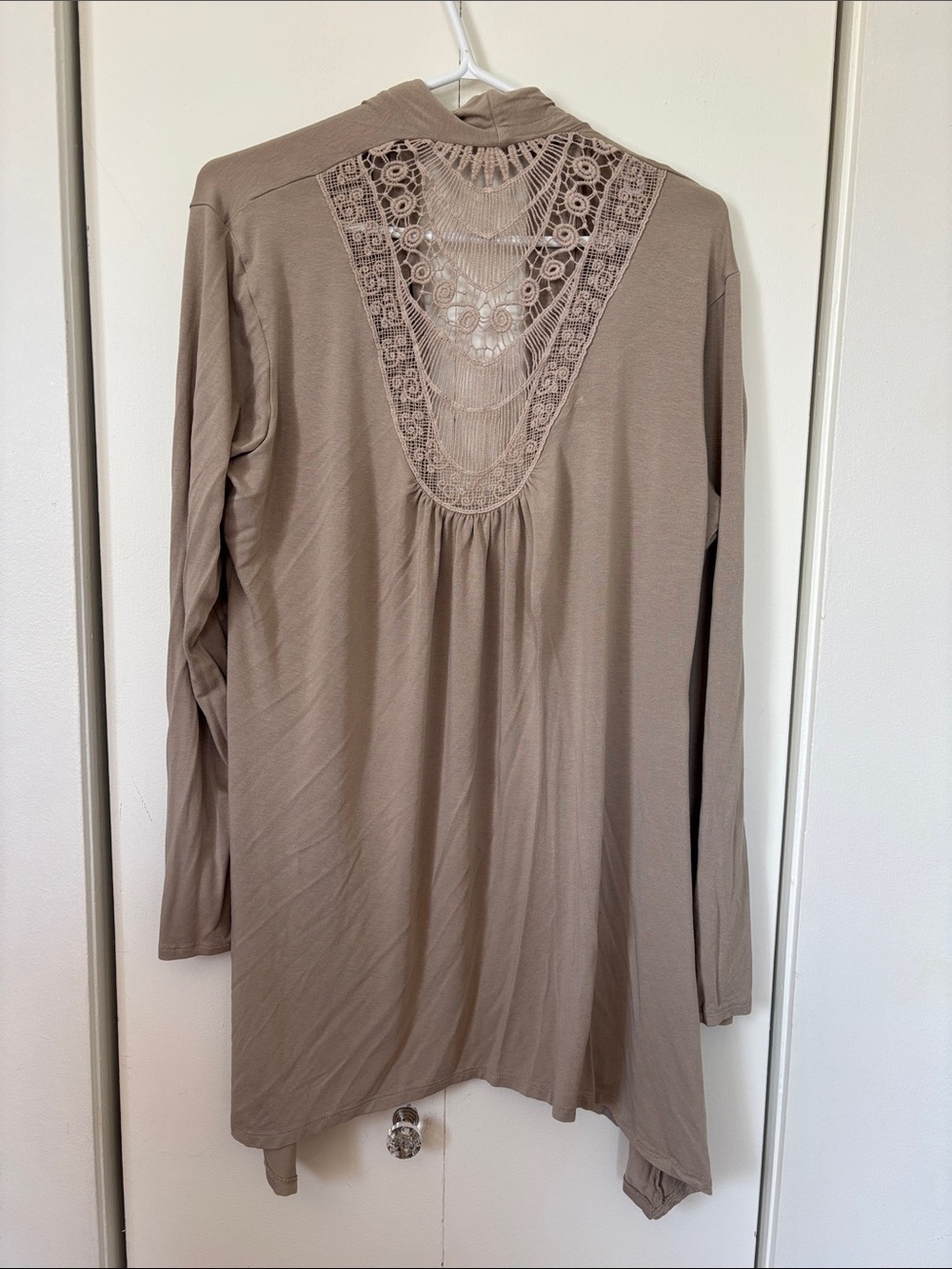 π4/30$π George Taupe Open-Front Cardigan with Crochet Back - Picture 5 of 5